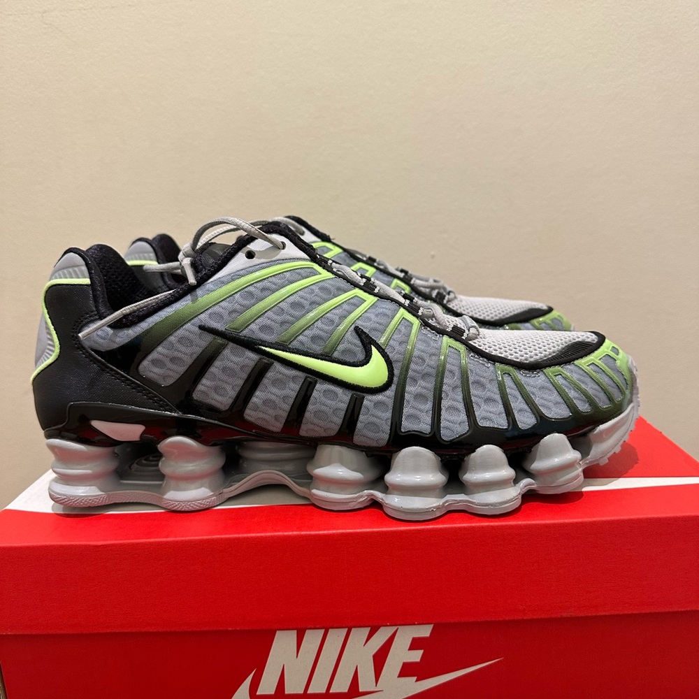 NIB Men Nike Shox TL Shoes Wolf Grey Lime Blast AV3595-005